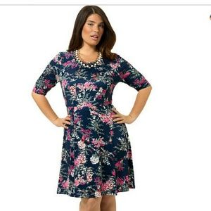 Triste fit and flair dress, elbow length sleeves