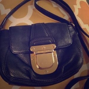 Michael Kors Navy Crossbosy