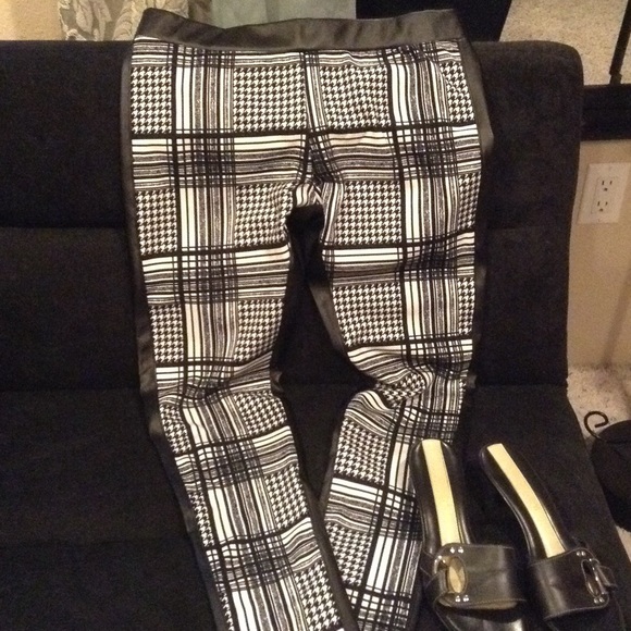 Romeo & Juliet Couture Pants - Romeo & Juliet Couture  Black & Ivory Leggings 💋