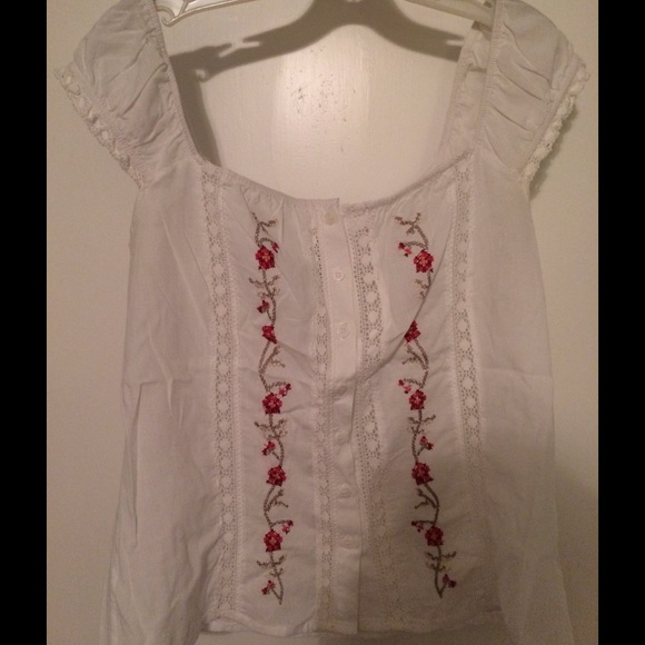 Laundry Needlepoint Top