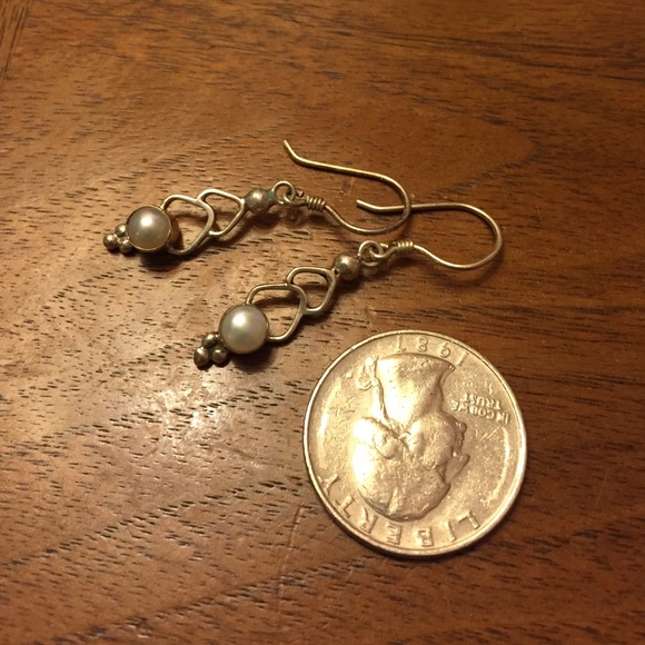 Sterling freshwater pearl earrings - Picture 2 of 2