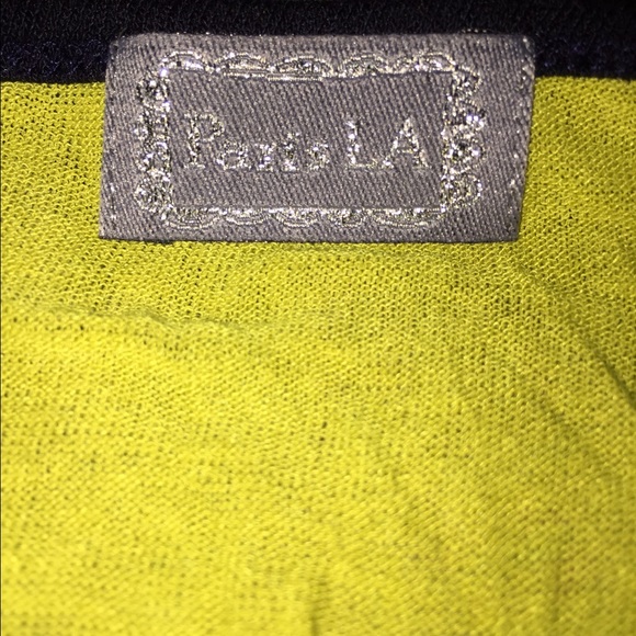 Colorblocking Top with Pocket - Picture 2 of 2