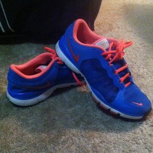 Nike flex trainers women's