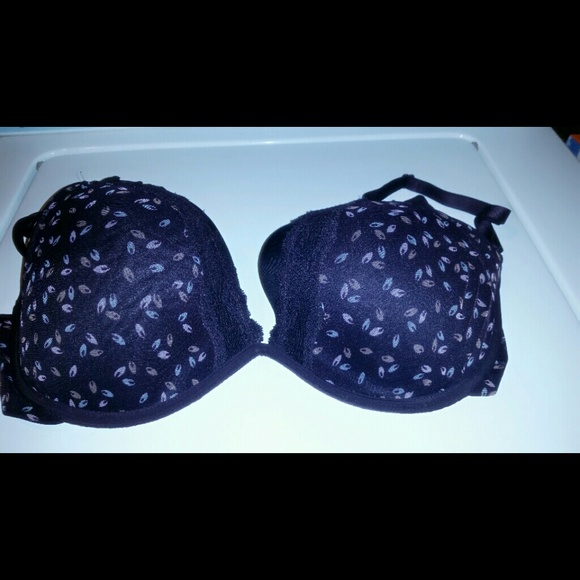 Sold in bundle: Gap body 34dd