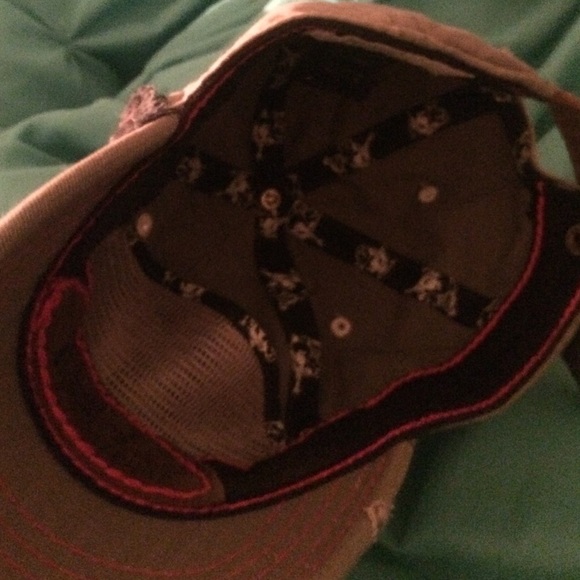 🚫SOLD ON MERCARII!🚫True Religion Hat - Picture 2 of 3