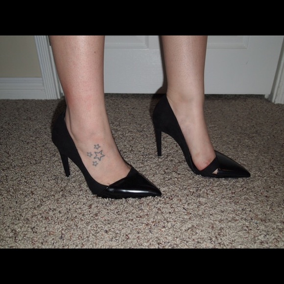 New Black Zara Leather and Suede Pumps