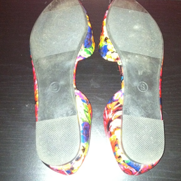 Multi flower flats - Picture 2 of 2