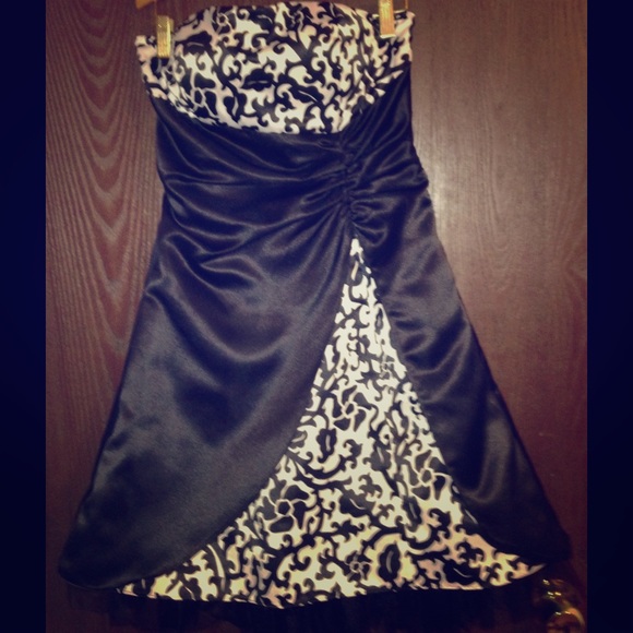 Black Strapless Dress For Homecoming or Prom