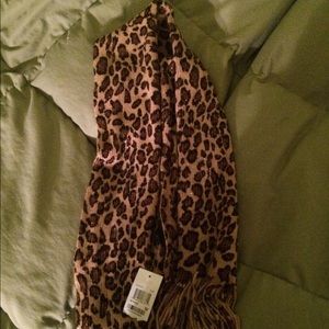 Leopard scarf