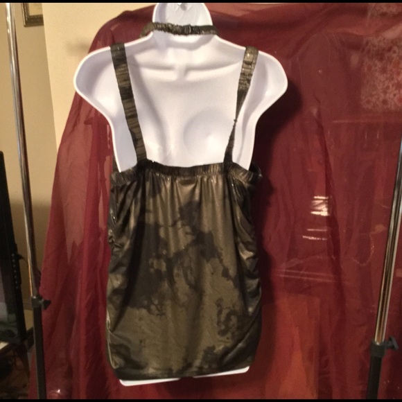 Stunning top - Picture 3 of 3