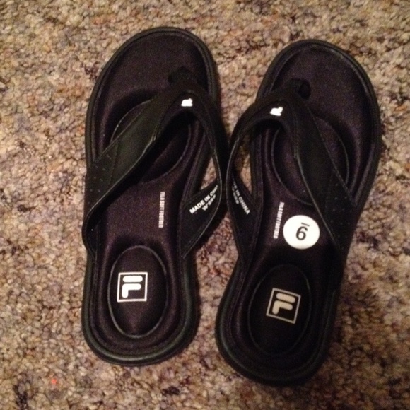 Fila flip flops