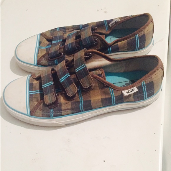 Striped strap on Vans