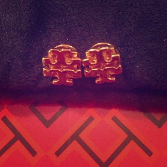 Tory Burch small logo stud earrings, Rose Gold