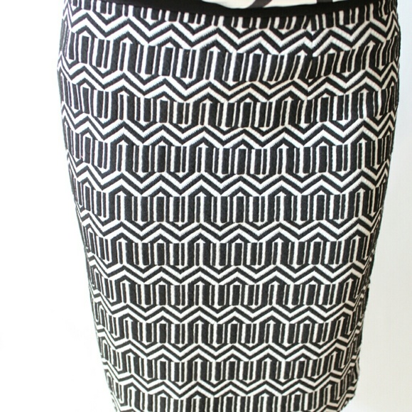 NWT Banana Republic Black & white prt skirt sz 14 - Picture 2 of 4