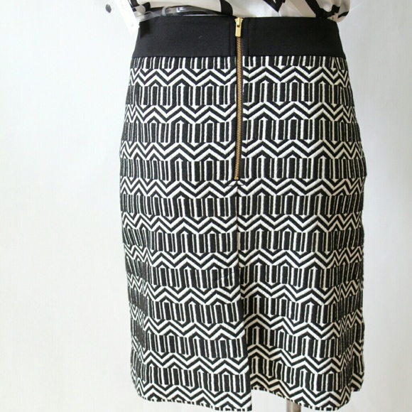 NWT Banana Republic Black & white prt skirt sz 14 - Picture 3 of 4