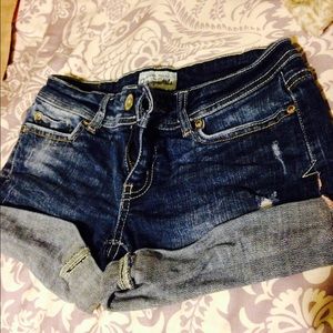 Jean shorts with folds