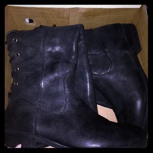 Black tall vintage boots