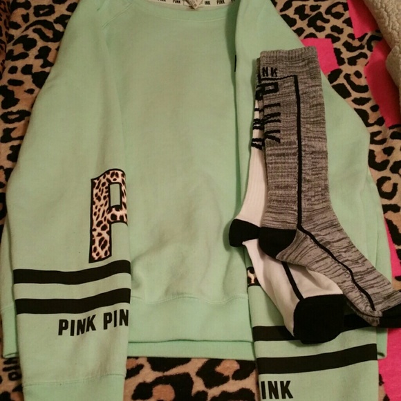 Mint cheetah pullover and sock bundle