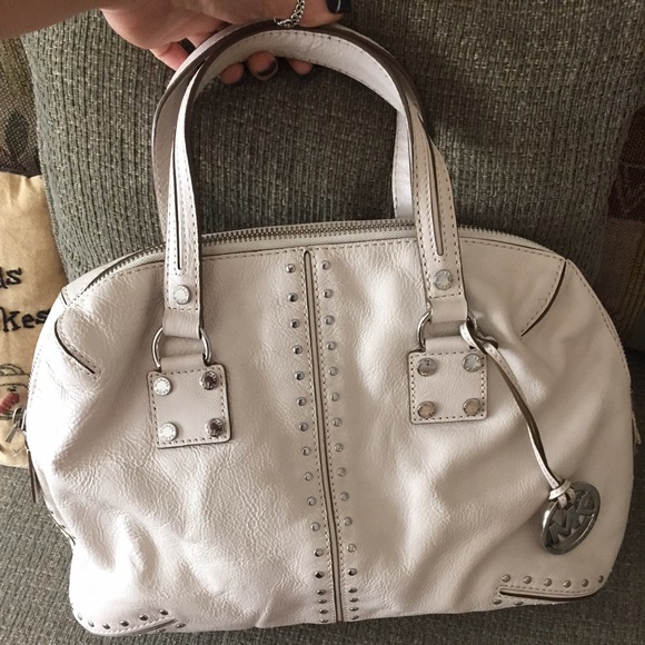 White Leather MICHAEL Kors purse