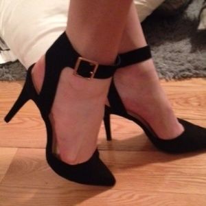 Black suede high heels forever 21