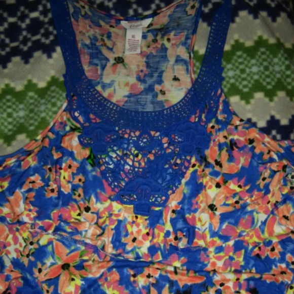 Floral Ruffle/ crochet tank top