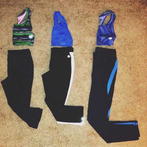 Small Sports bra and workout leggings bundle