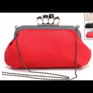 Skull Knuckle Clutch