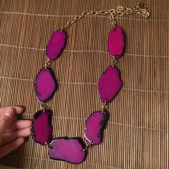 ✨Magenta rock necklace 💖SALE💖💗