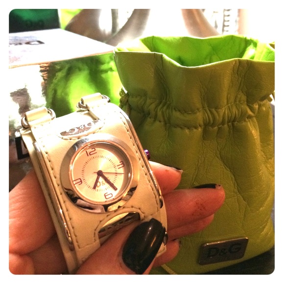 Hot modern leather Dolce & Gabbana leather watch