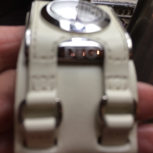 Hot modern leather Dolce & Gabbana leather watch