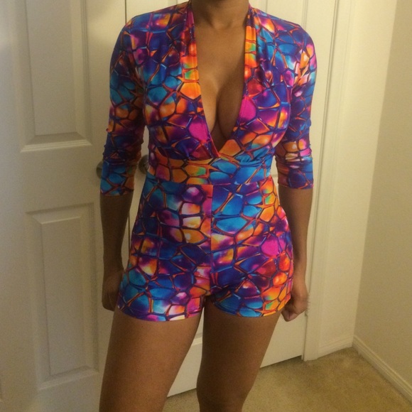 Multicolored short romper