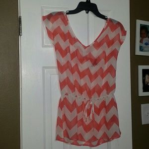 Chevron top
