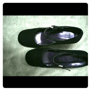 Black Mary Jane heels