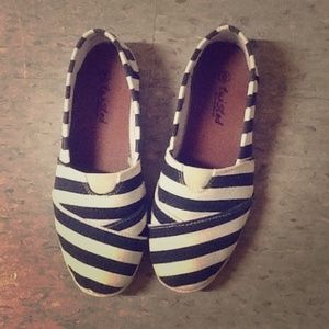 🚫🚫SOLD🚫🚫Stripe slip-ons shoes