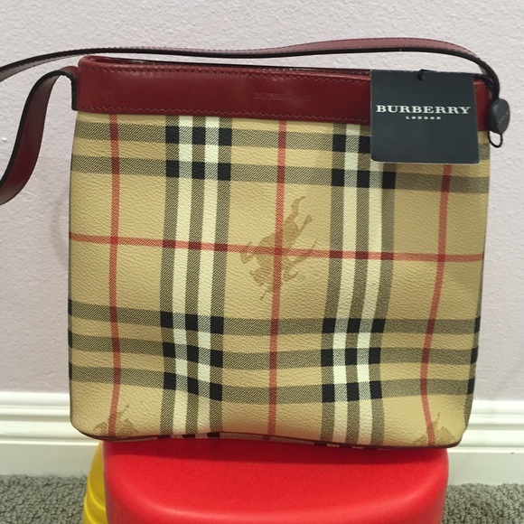 💯 Authentic Burberry handbag!