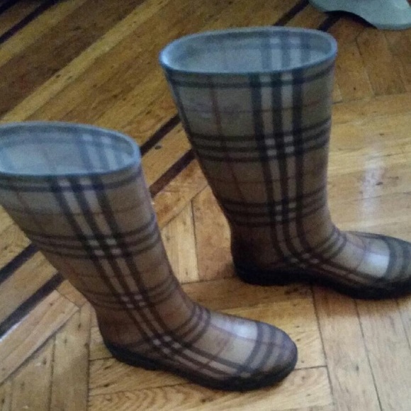 Burberry rain boots