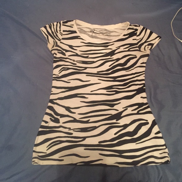 Zebra stripes t shirt from nollie - Picture 1 of 2