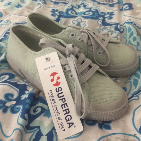 total mint superga