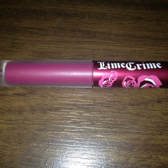Lime crime velvetine in pink velvet