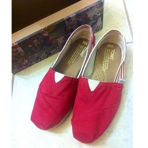 Red Stripes Toms