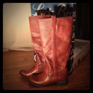 Lucky Brand Hibiscus Boots Bourbon