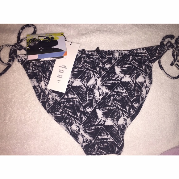 SOLD πHP 6/28π DVF and Andy Warhol Bikini - Picture 2 of 4