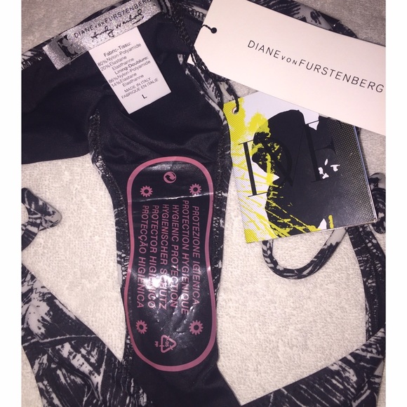 SOLD πHP 6/28π DVF and Andy Warhol Bikini - Picture 3 of 4