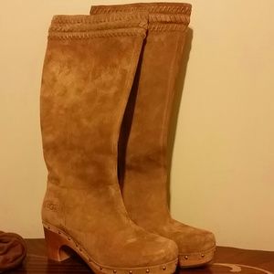 Clogg tall ugg boot