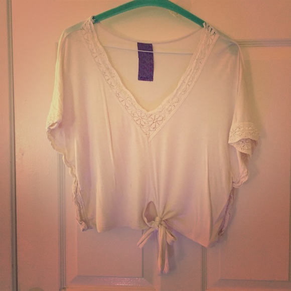 Cream Hobo Crop top with laced detail