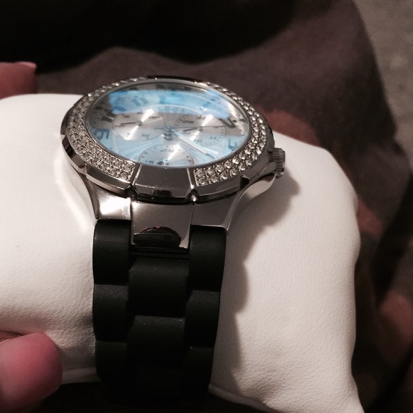 Guess Watch - Picture 2 of 3