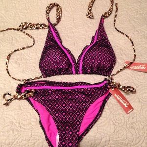 New bikini! Size large top, medium bottoms