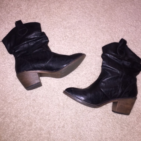 Black boots ! Size 9