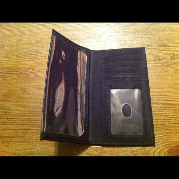 Liz Claiborne Wallet - Picture 4 of 4