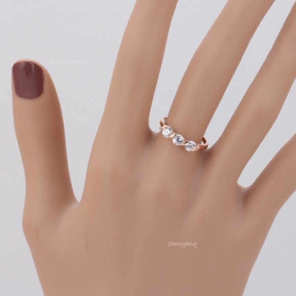 ring - Picture 2 of 4